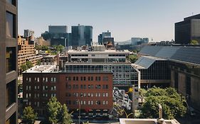 Le Dauphin Montréal Centre-Ville
